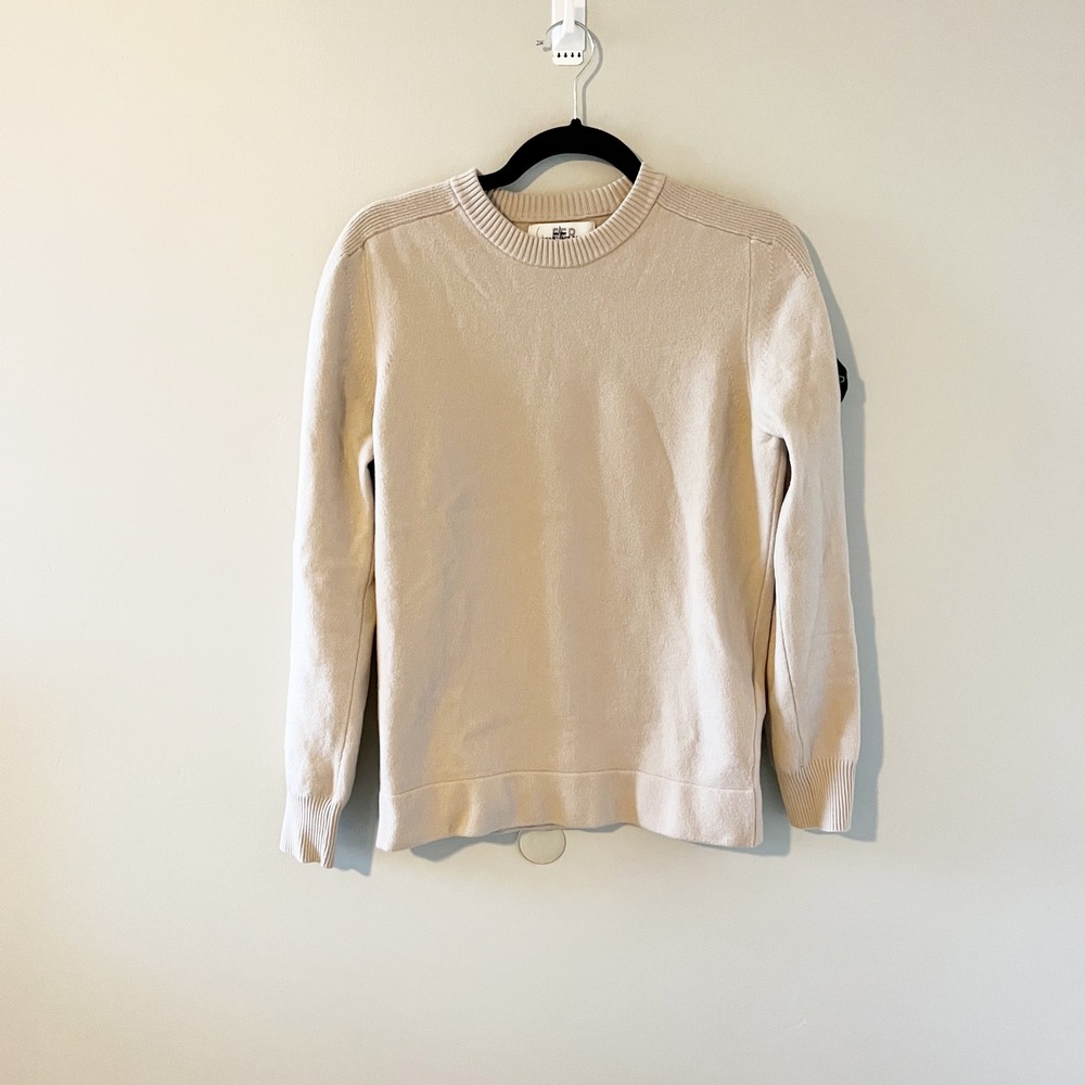 Stone island stretch wool
Crewneck‎ sweater beige size small